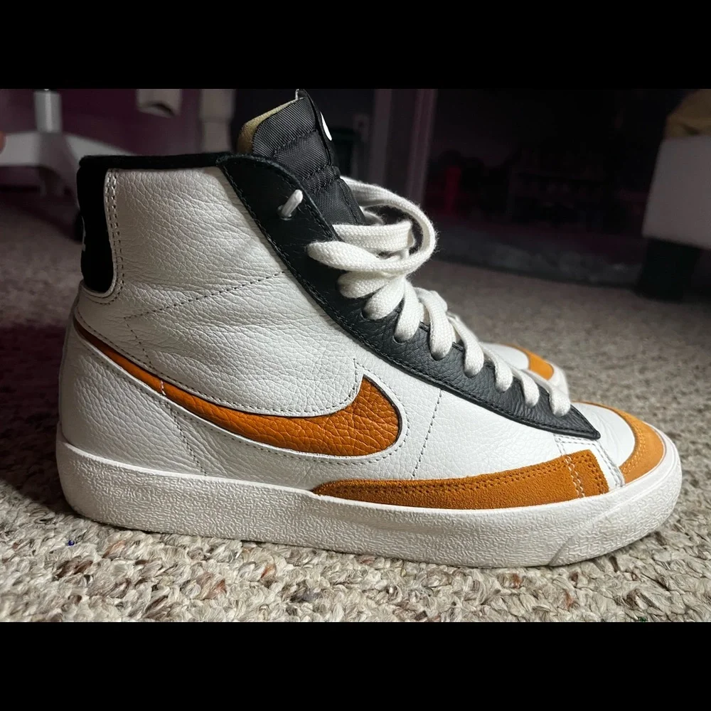 Nike Women's White Black Orange High-Top Sneakers